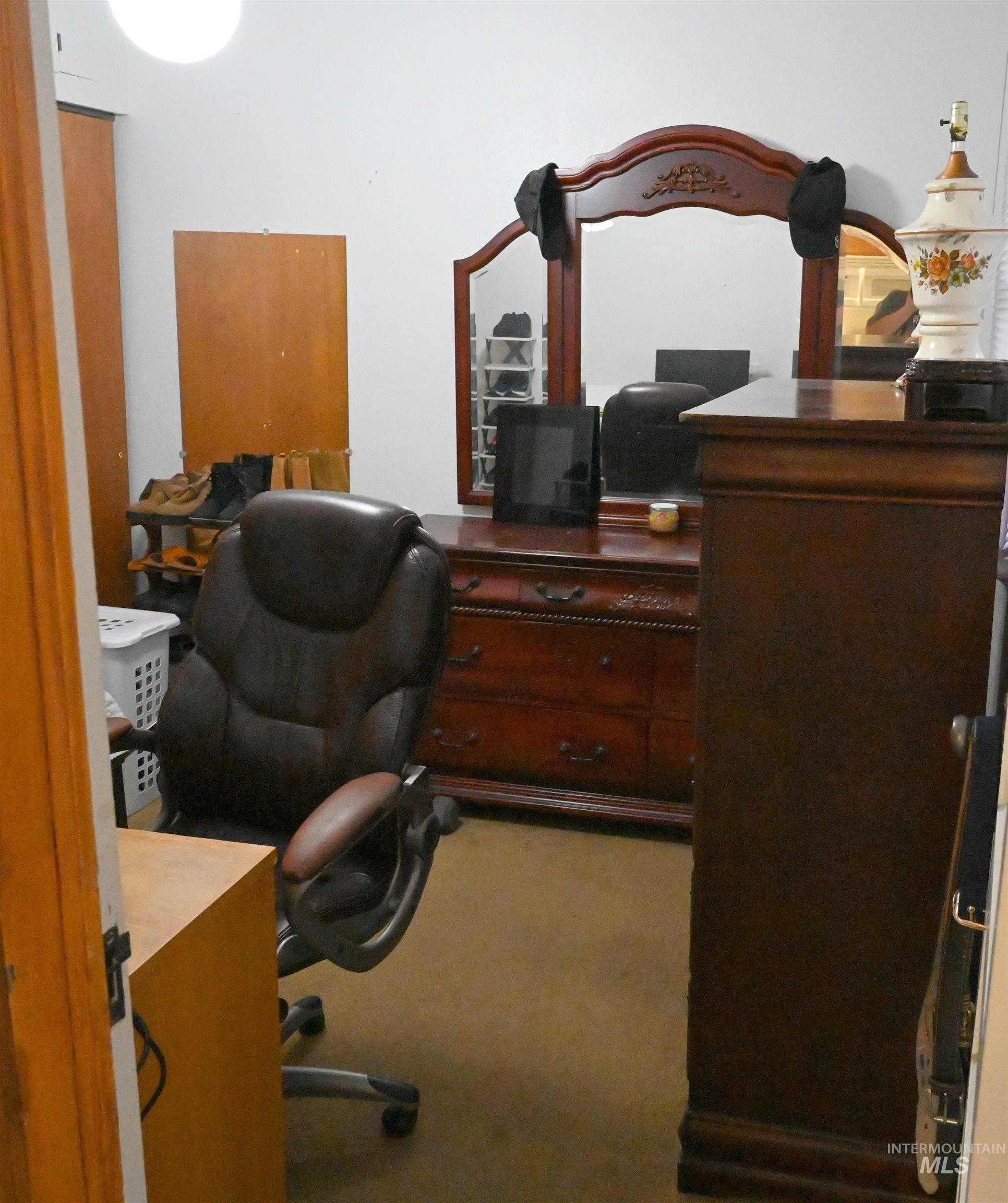 646 Riverside Avenue Orofino, ID 83544 - Photo 6 of 23 Office area featuring light carpet