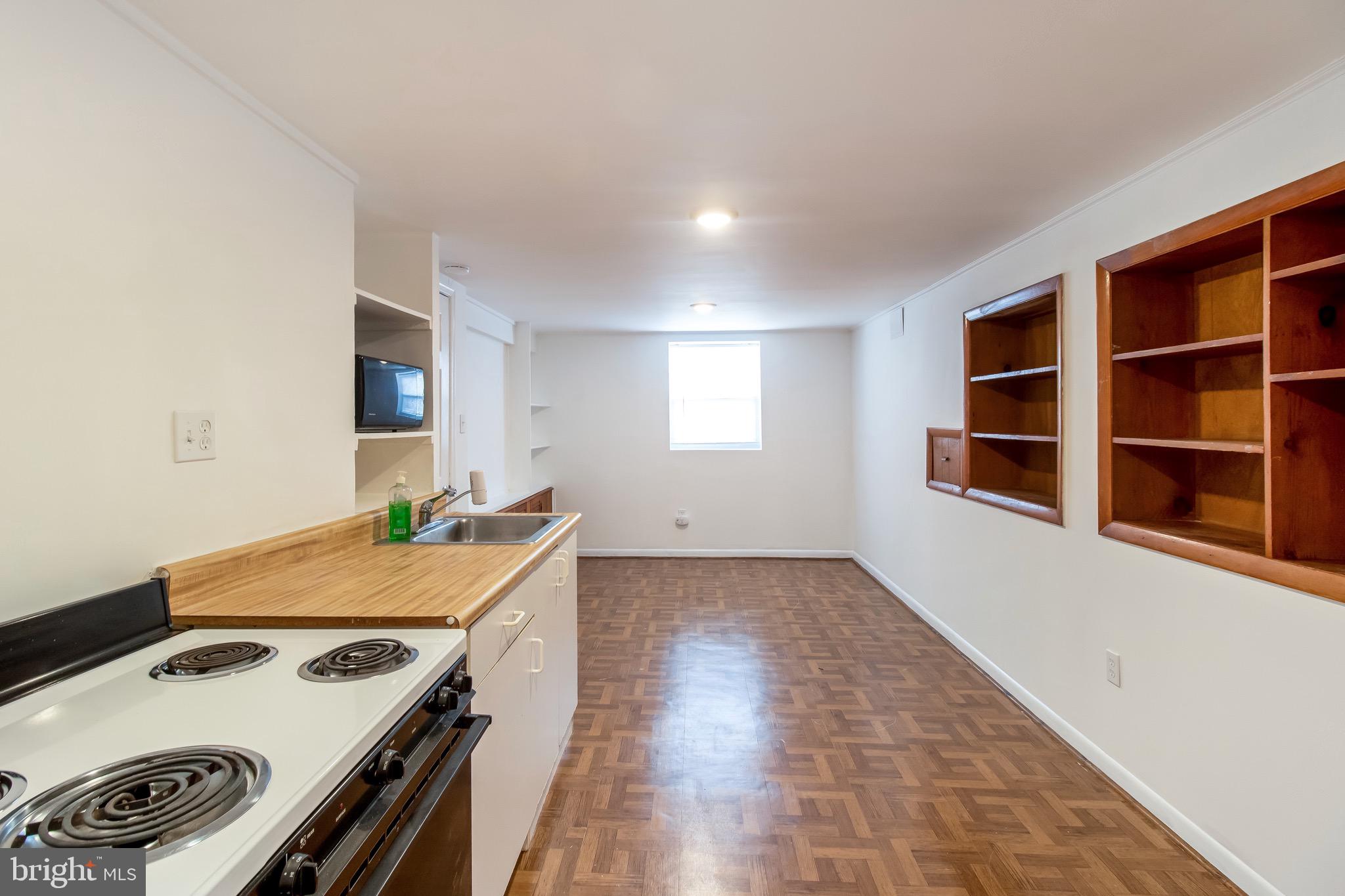 11521 Goodloe Road Silver Spring, MD 20906 - Photo 8 of 21 Basement kitchen