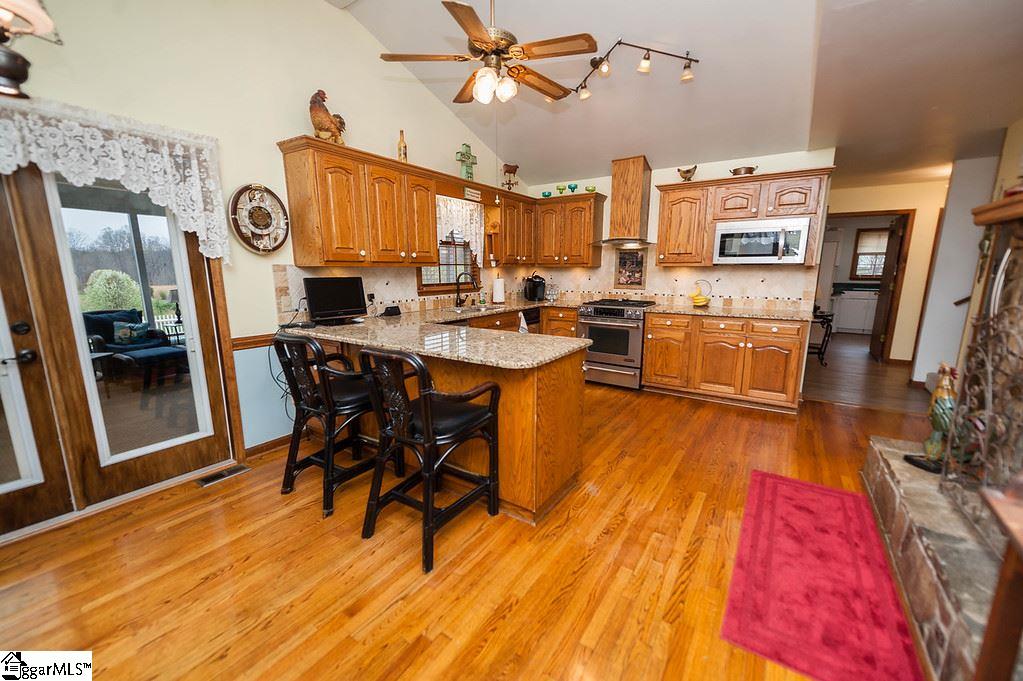 320 State Rd S-42-838 Inman, SC 29349 - Photo 3 of 36