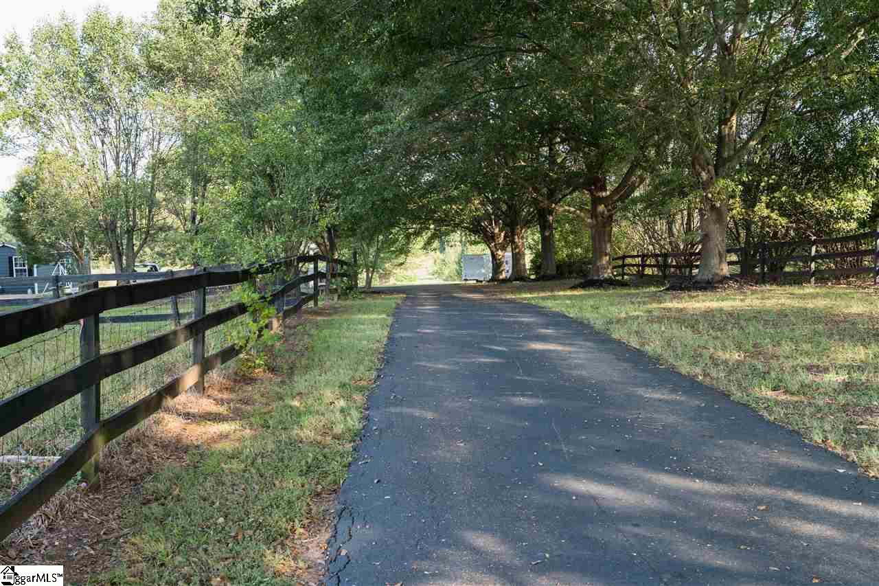 320 State Rd S-42-838 Inman, SC 29349 - Photo 4 of 36