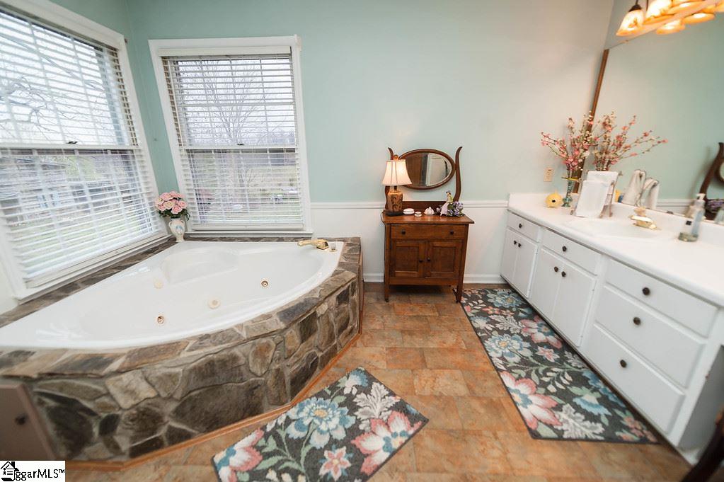 320 State Rd S-42-838 Inman, SC 29349 - Photo 9 of 36