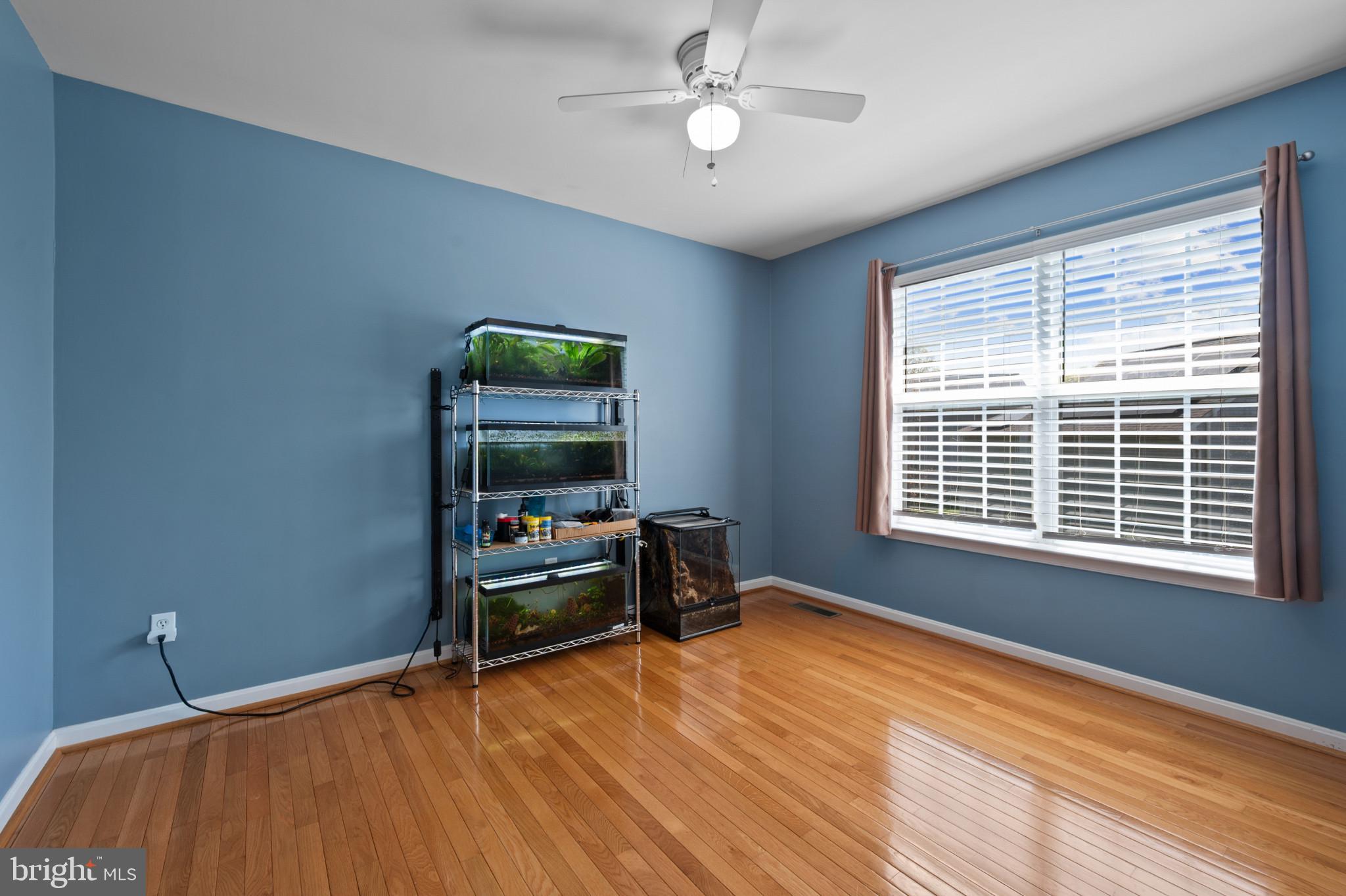 9254 Cartersville Road Columbia, MD 21046 - Photo 17 of 29 Bedroom two