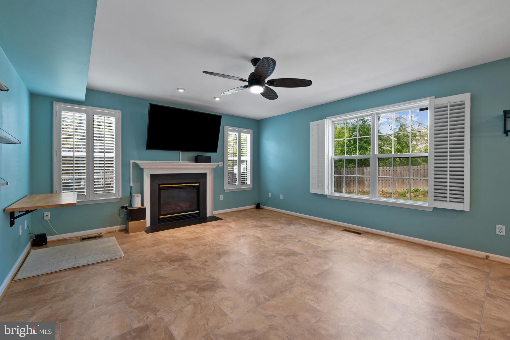9254 Cartersville Road Columbia, MD 21046 - Photo 5 of 29 Family room