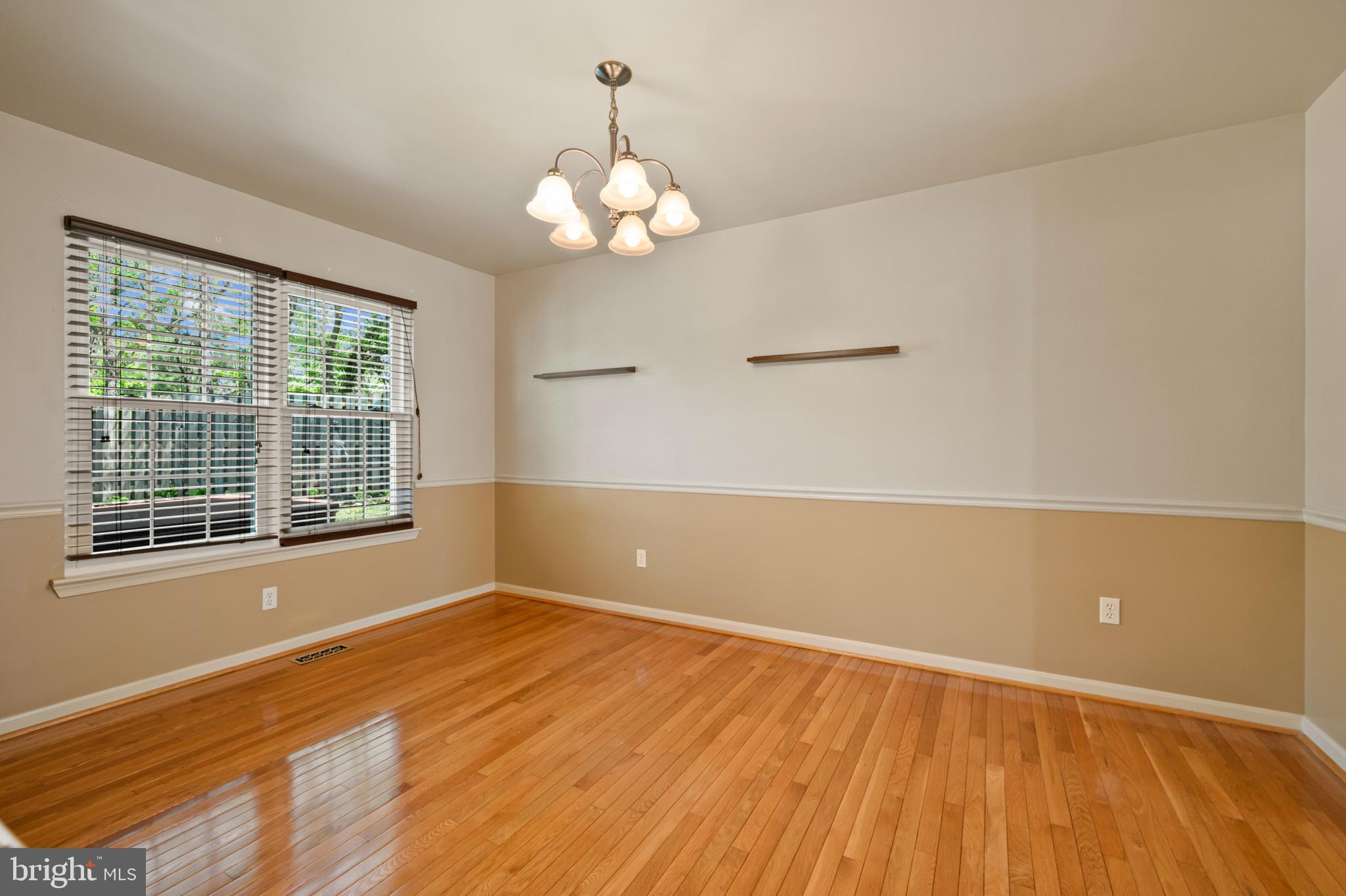 9254 Cartersville Road Columbia, MD 21046 - Photo 8 of 29 Dining room
