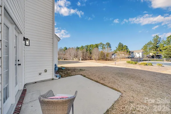 a view of back yard