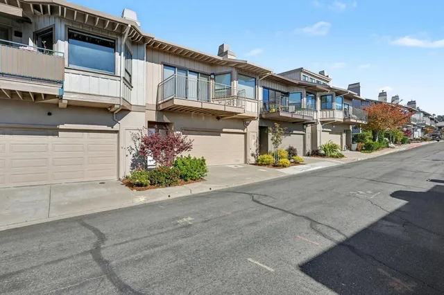 $5,375 | 29 Starview Drive, Oakland, CA 94618