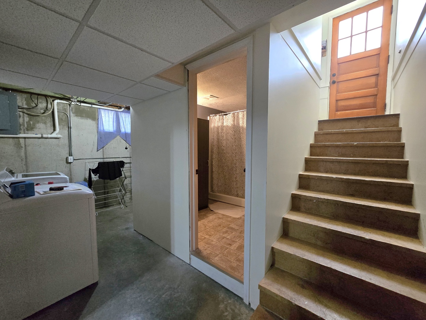 255 South Fourth Street Clifton, IL 60927 - Photo 21 of 34 a view of entryway and hall with wooden floor