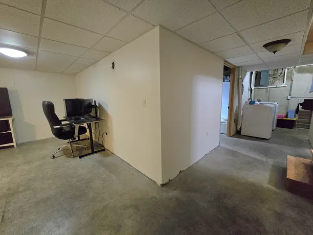 a view of workspace with furniture