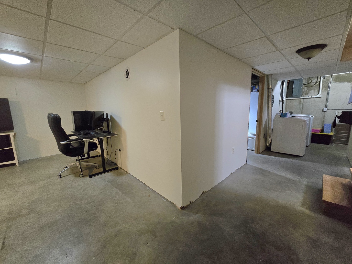 255 South Fourth Street Clifton, IL 60927 - Photo 23 of 34 a view of workspace with furniture