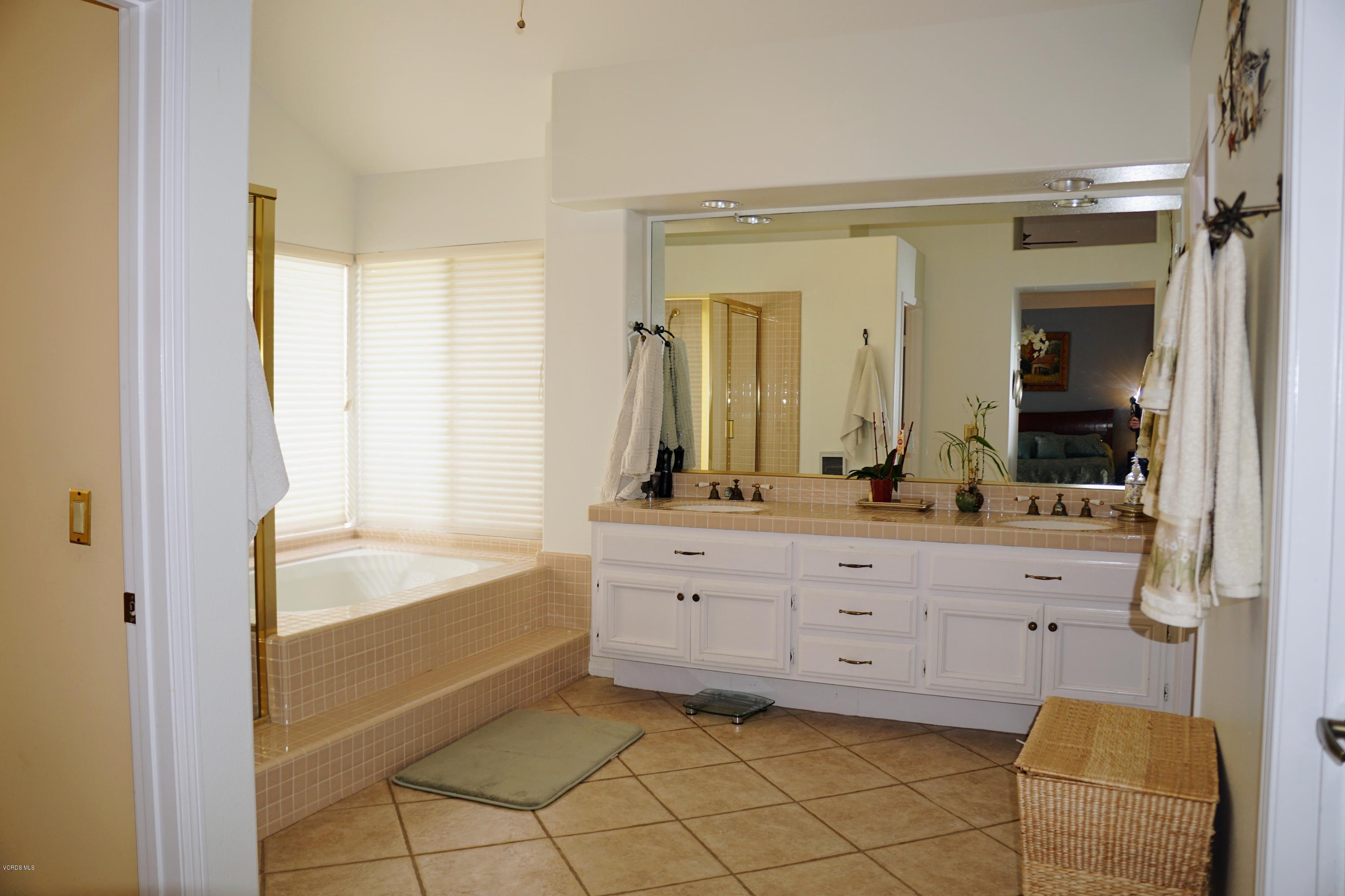 2101 Glen Eagles Court Oxnard, CA 93036 - Photo 36 of 45 DSC03693