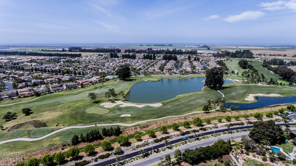 2101 Glen Eagles Court Oxnard, CA 93036 - Photo 44 of 45 Horizon towards golf course lake