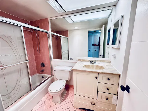 $2,500 | 250 174th Street, Unit 1212, Sunny Isles Beach, FL 33160