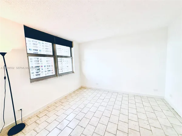 $2,500 | 250 174th Street, Unit 1212, Sunny Isles Beach, FL 33160
