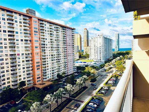 $2,500 | 250 174th Street, Unit 1212, Sunny Isles Beach, FL 33160