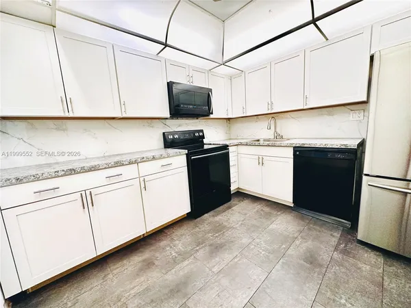 $2,500 | 250 174th Street, Unit 1212, Sunny Isles Beach, FL 33160