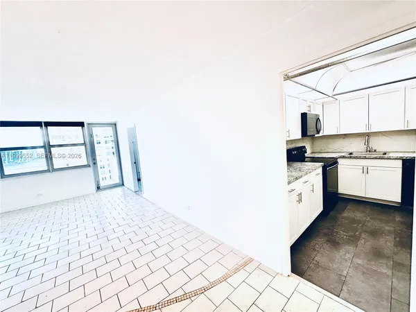 $2,500 | 250 174th Street, Unit 1212, Sunny Isles Beach, FL 33160