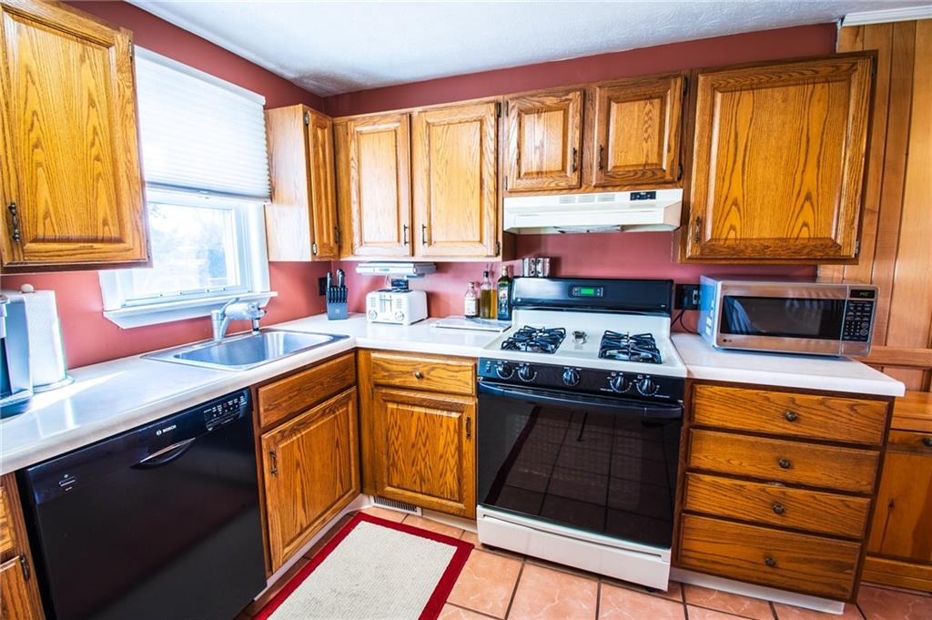 2063 Spring Valley Road Pittsburgh, PA 15243 - Photo 8 of 25