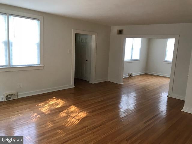 409 Church Road Cherry Hill, NJ 08002 - Photo 8 of 43 LIVING ROOM