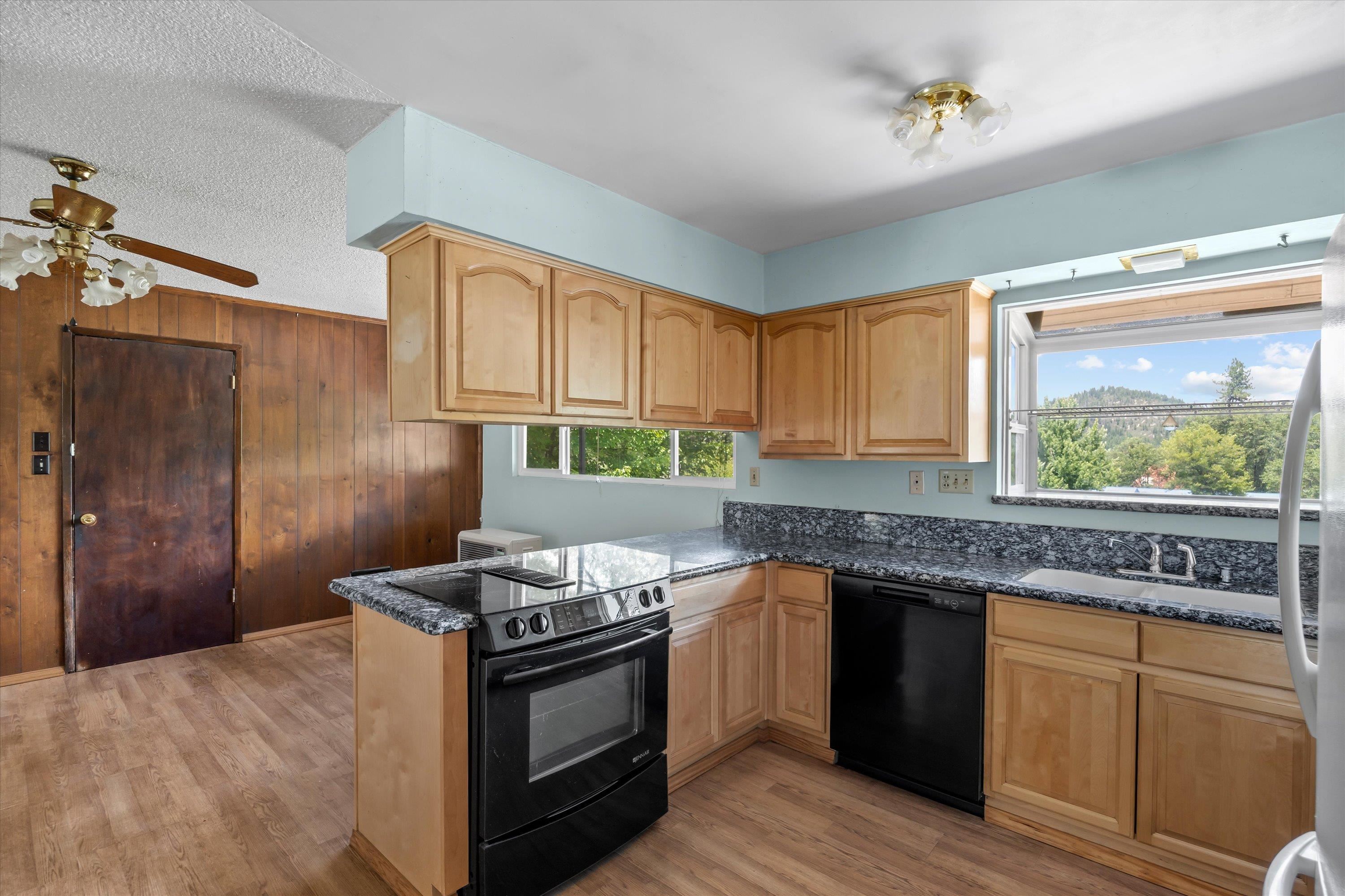 355 Stephan Way Quincy, CA 95971 - Photo 20 of 39
