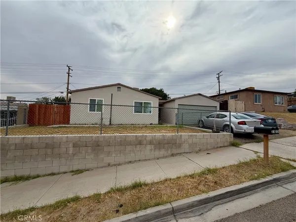 $315,000 | 313 Maxine Avenue, Barstow, CA 92311