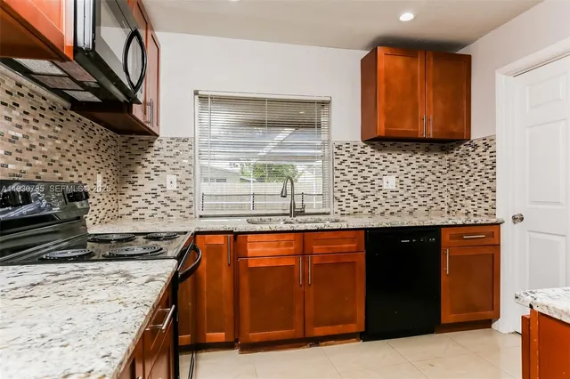 $3,215 | 7560 Venetian Street, Miramar, FL 33023