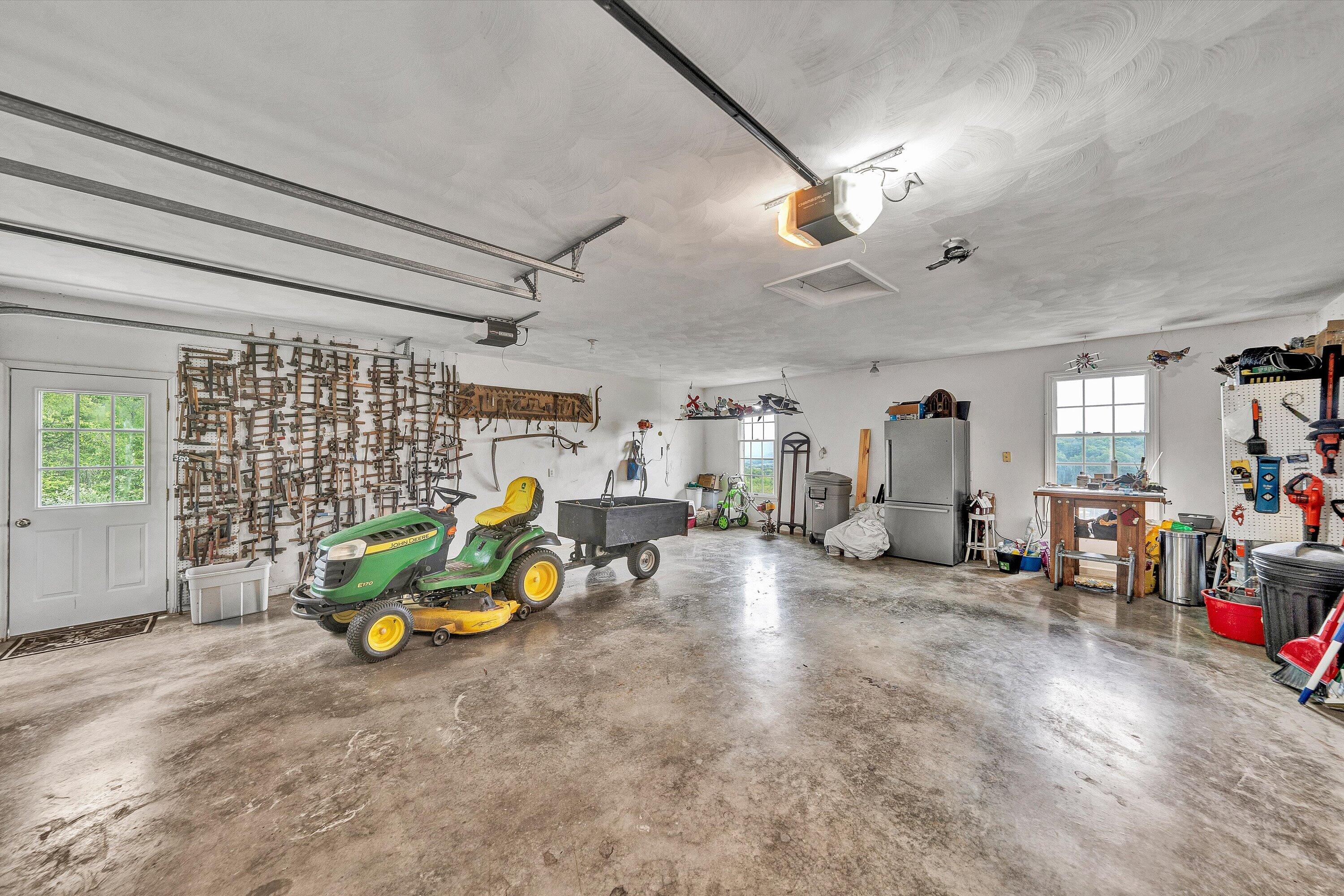 3281 Springwood Road Fincastle, VA 24090 - Photo 39 of 64 39-DSC00284