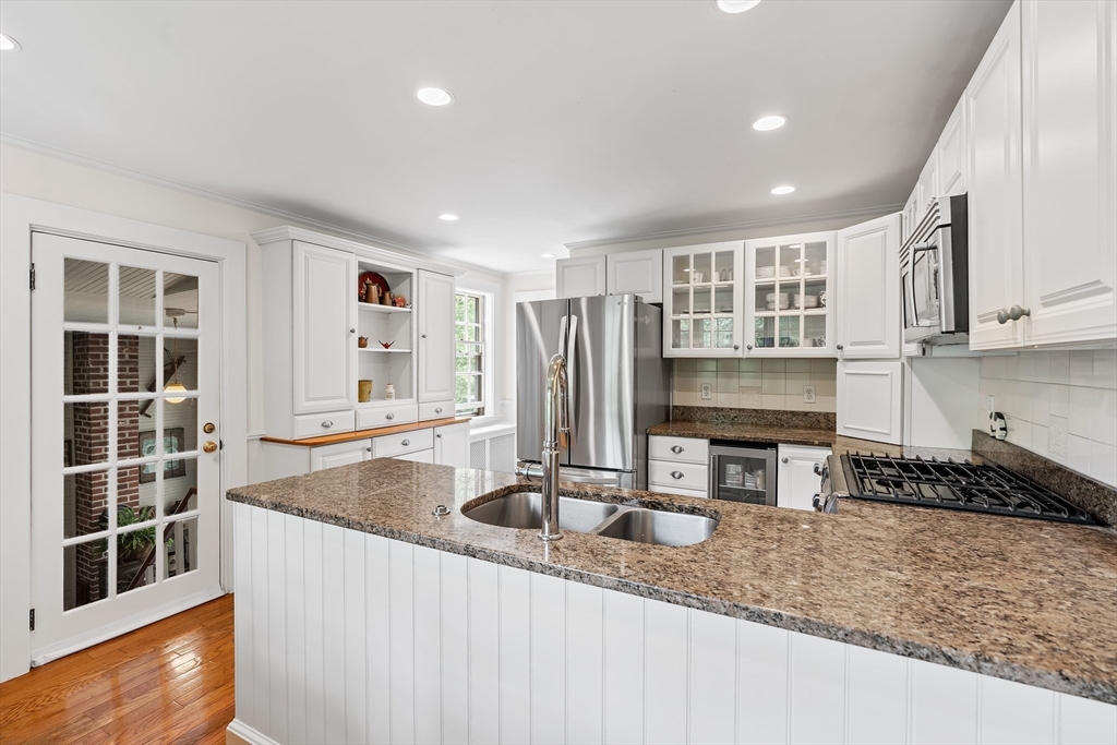 11 Concord Road Wayland, MA 01778 - Photo 9 of 35
