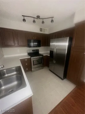 $1,130 | 5710 East Tropicana Avenue, Unit 1164, Las Vegas, NV 89122
