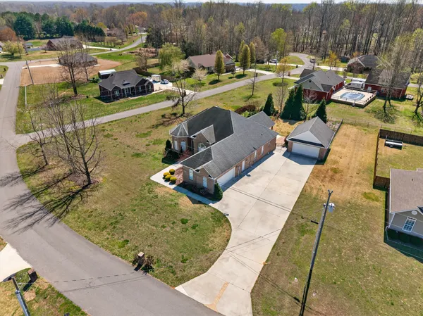 $579,000 | 12 Sonoma Drive, Fayetteville, TN 37334