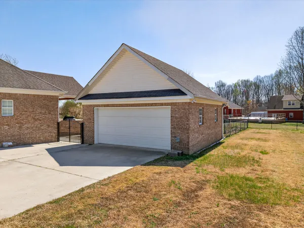 $579,000 | 12 Sonoma Drive, Fayetteville, TN 37334