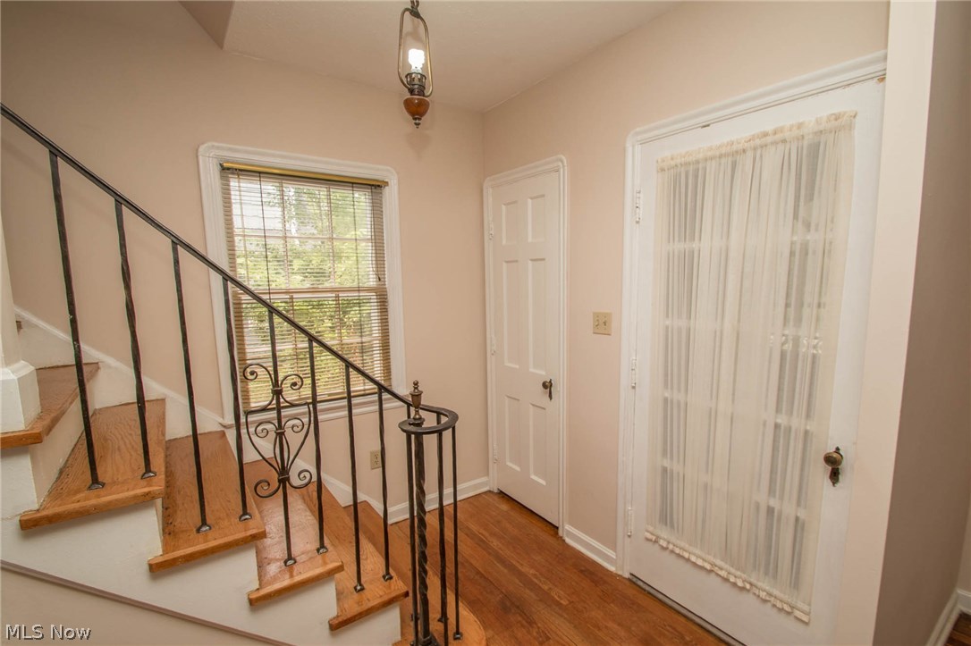 3036 Keswick Road Cleveland, OH 44120 - Photo 3 of 35