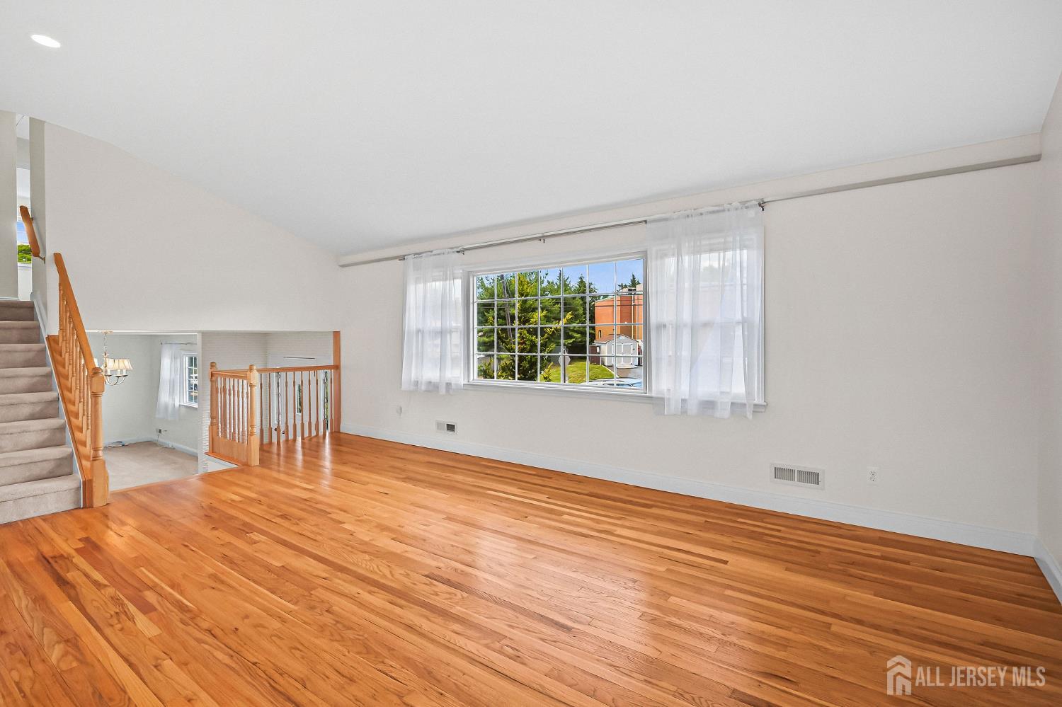 56 Corona Road East Brunswick, NJ 08816 - Photo 10 of 40