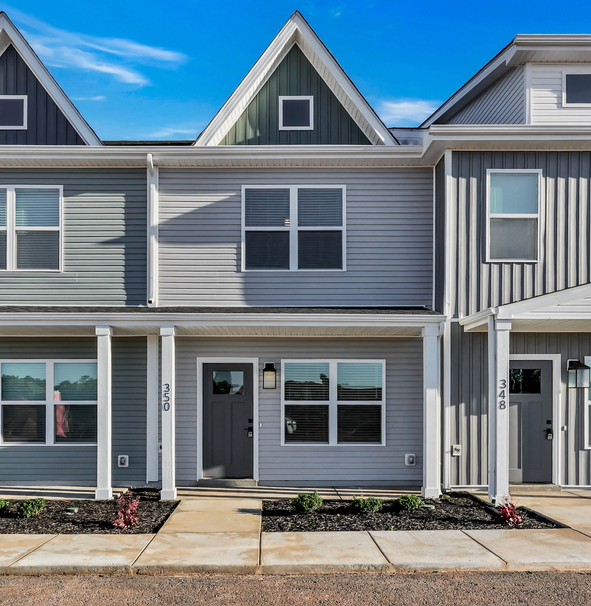 346 Front Rdg Circle Clarksville, TN 37042 - Photo 2 of 29