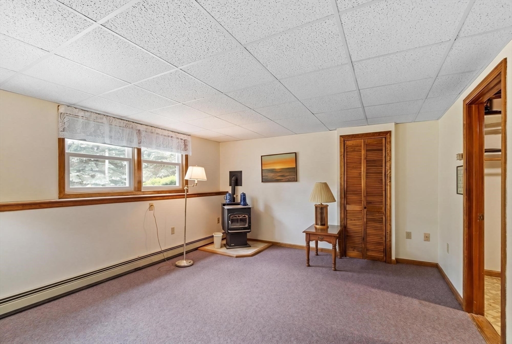 386 Sherbert Road Ashburnham, MA 01430 - Photo 8 of 32