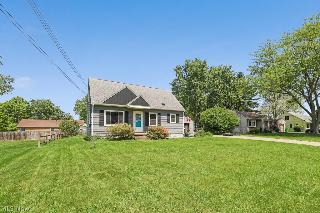 1545 Ries Street Barberton, OH 44203 - Photo 2 of 28