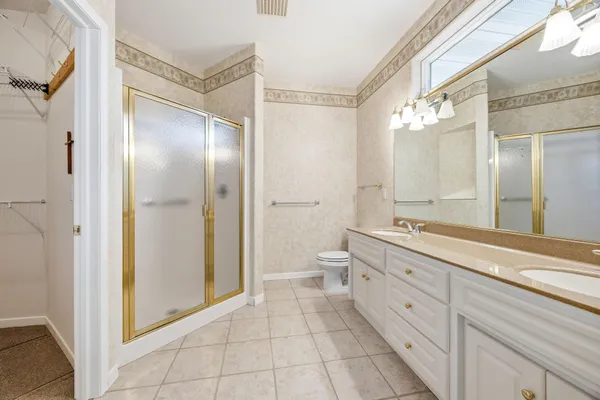 $660,000 | 1320 Heritage Avenue Northwest, Hutchinson, MN 55350