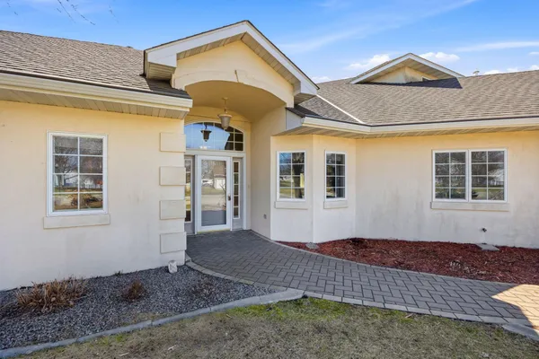$660,000 | 1320 Heritage Avenue Northwest, Hutchinson, MN 55350