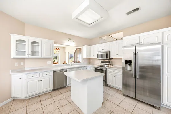 $660,000 | 1320 Heritage Avenue Northwest, Hutchinson, MN 55350