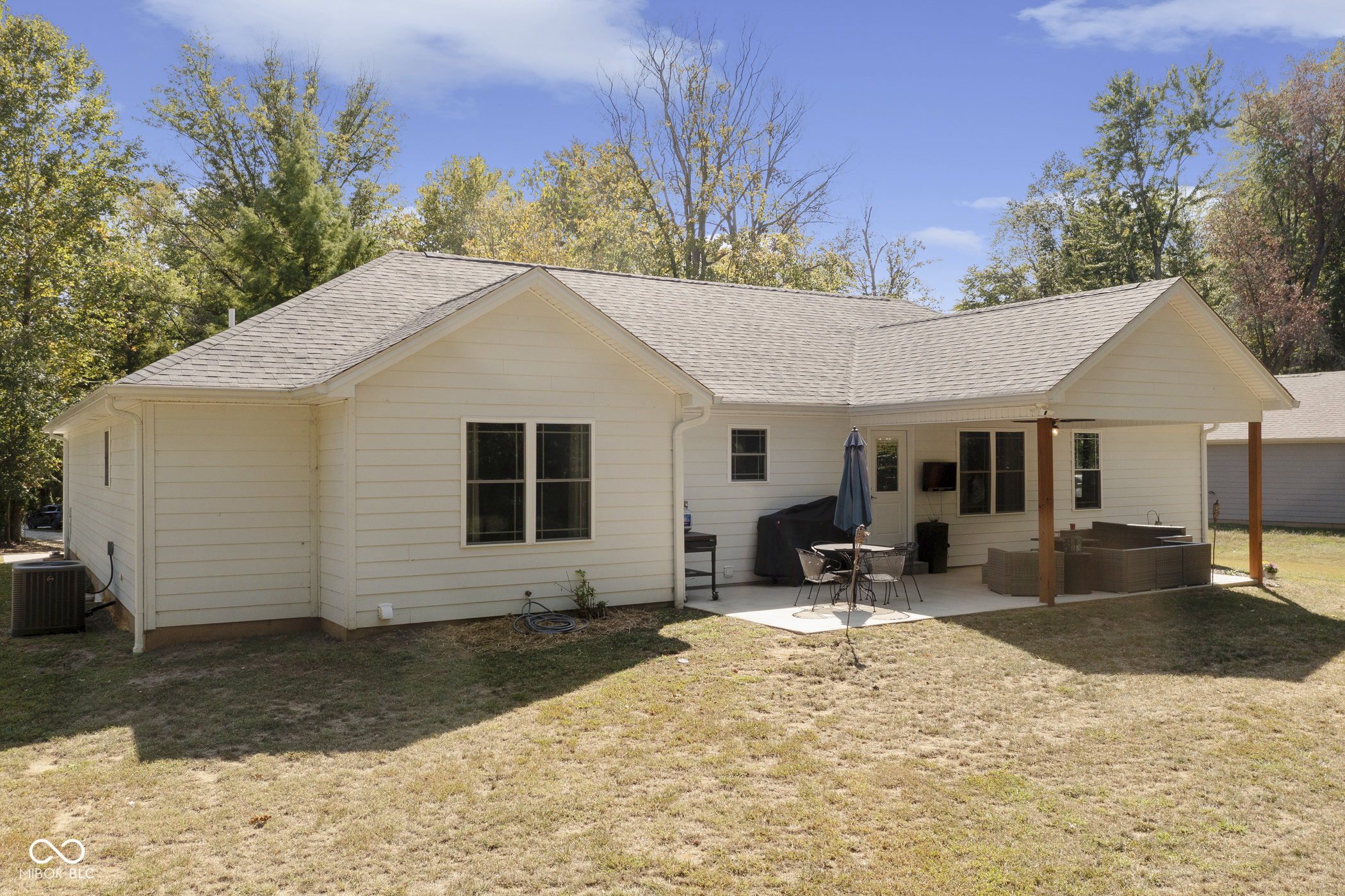 747 Enos Road Seymour, IN 47274 - Photo 6 of 63