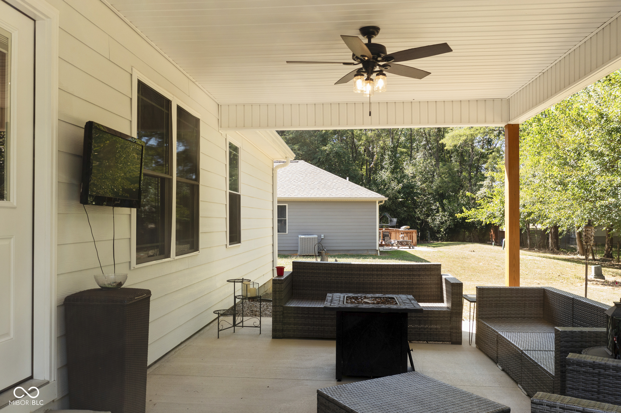 747 Enos Road Seymour, IN 47274 - Photo 8 of 63