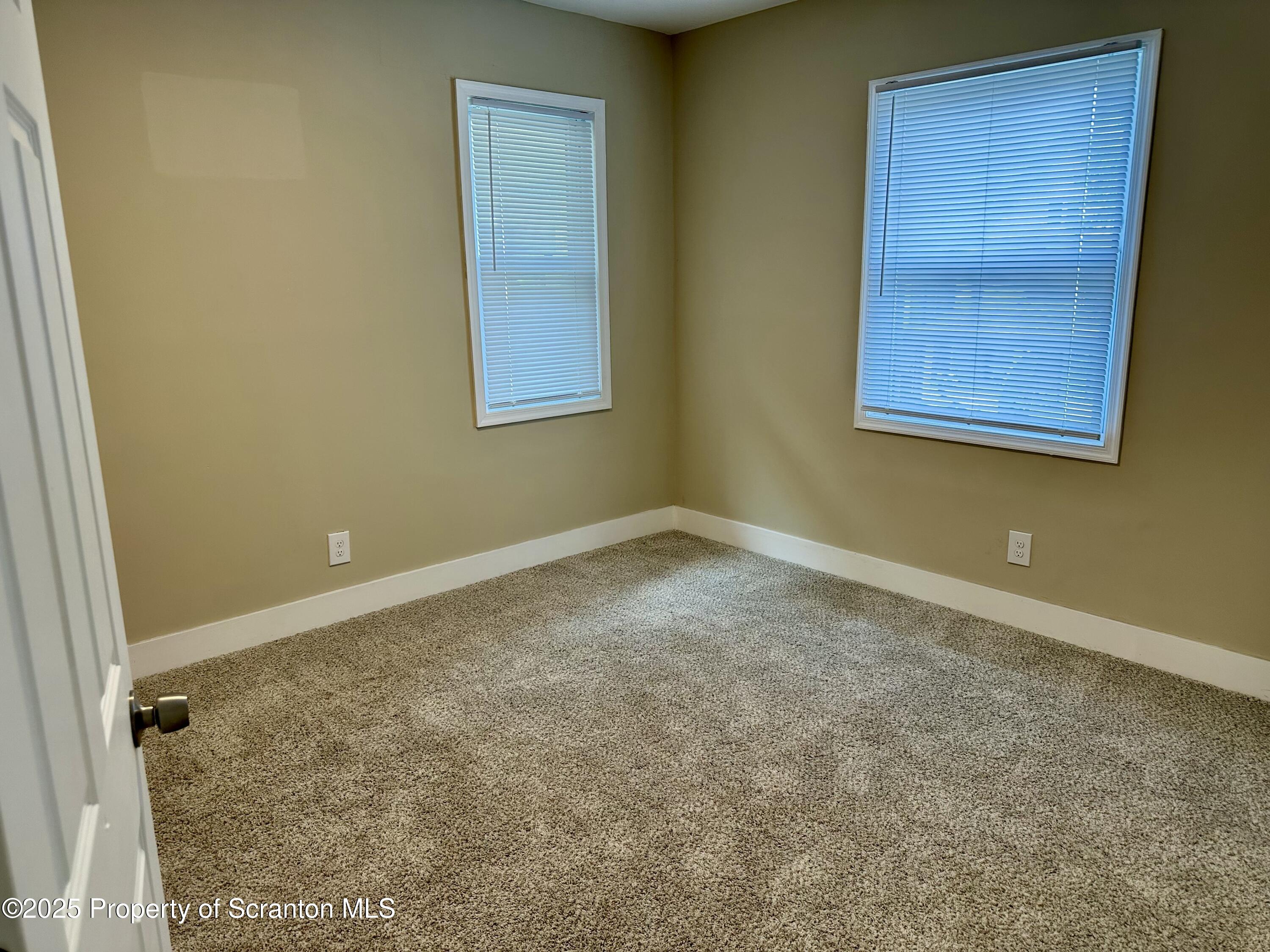 930 Madison Avenue, Unit B Scranton, PA 18510 - Photo 16 of 25 IMG_2446