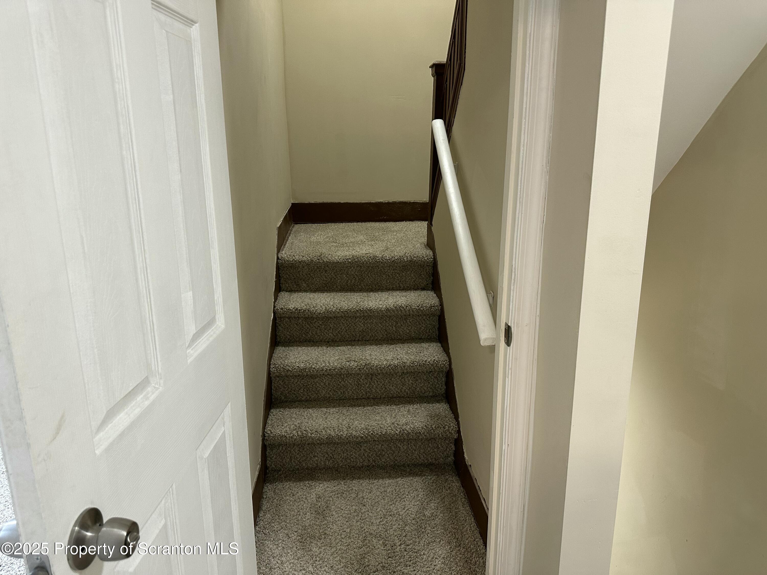 930 Madison Avenue, Unit B Scranton, PA 18510 - Photo 20 of 25 IMG_2453