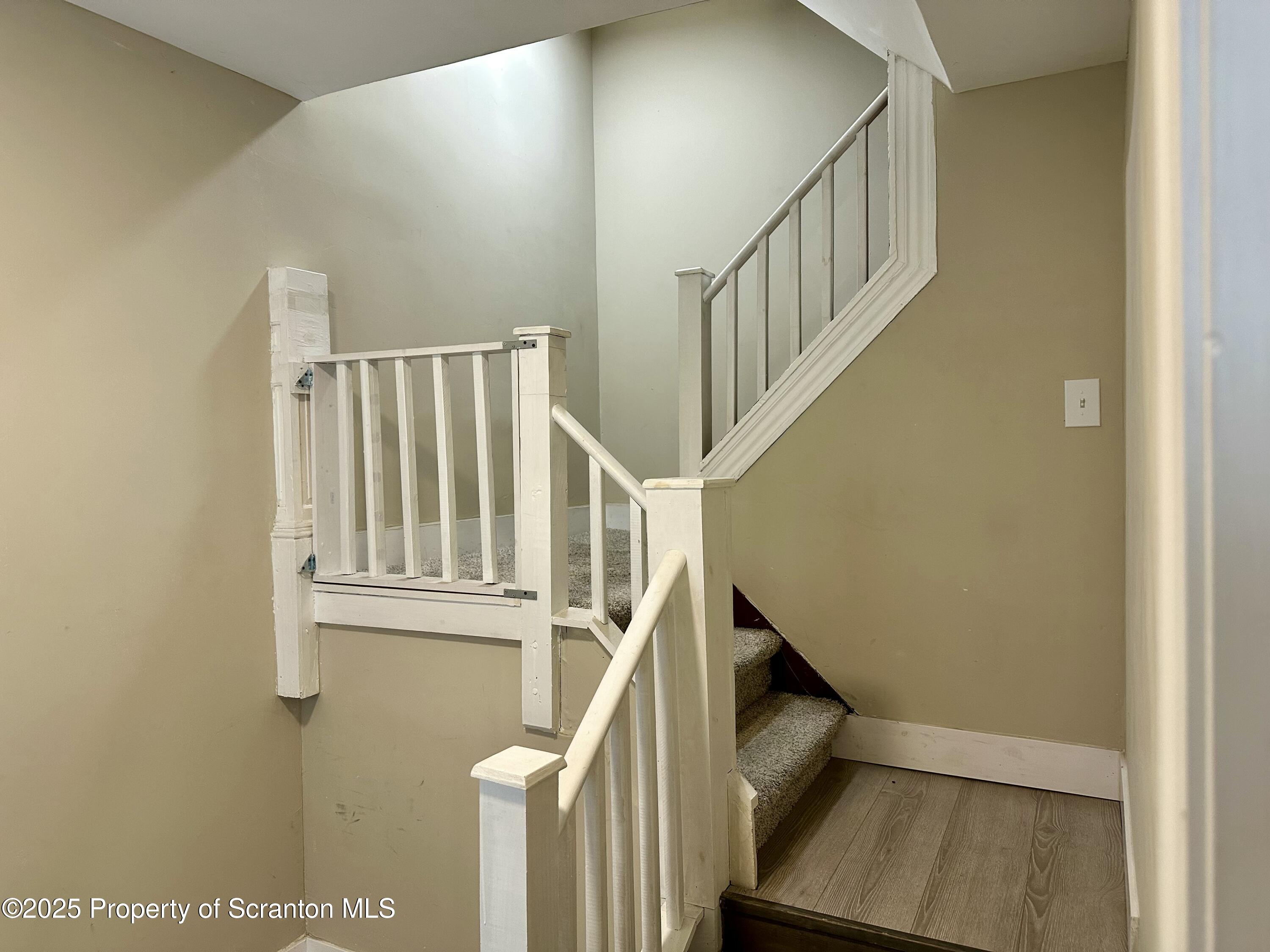 930 Madison Avenue, Unit B Scranton, PA 18510 - Photo 4 of 25 IMG_2405