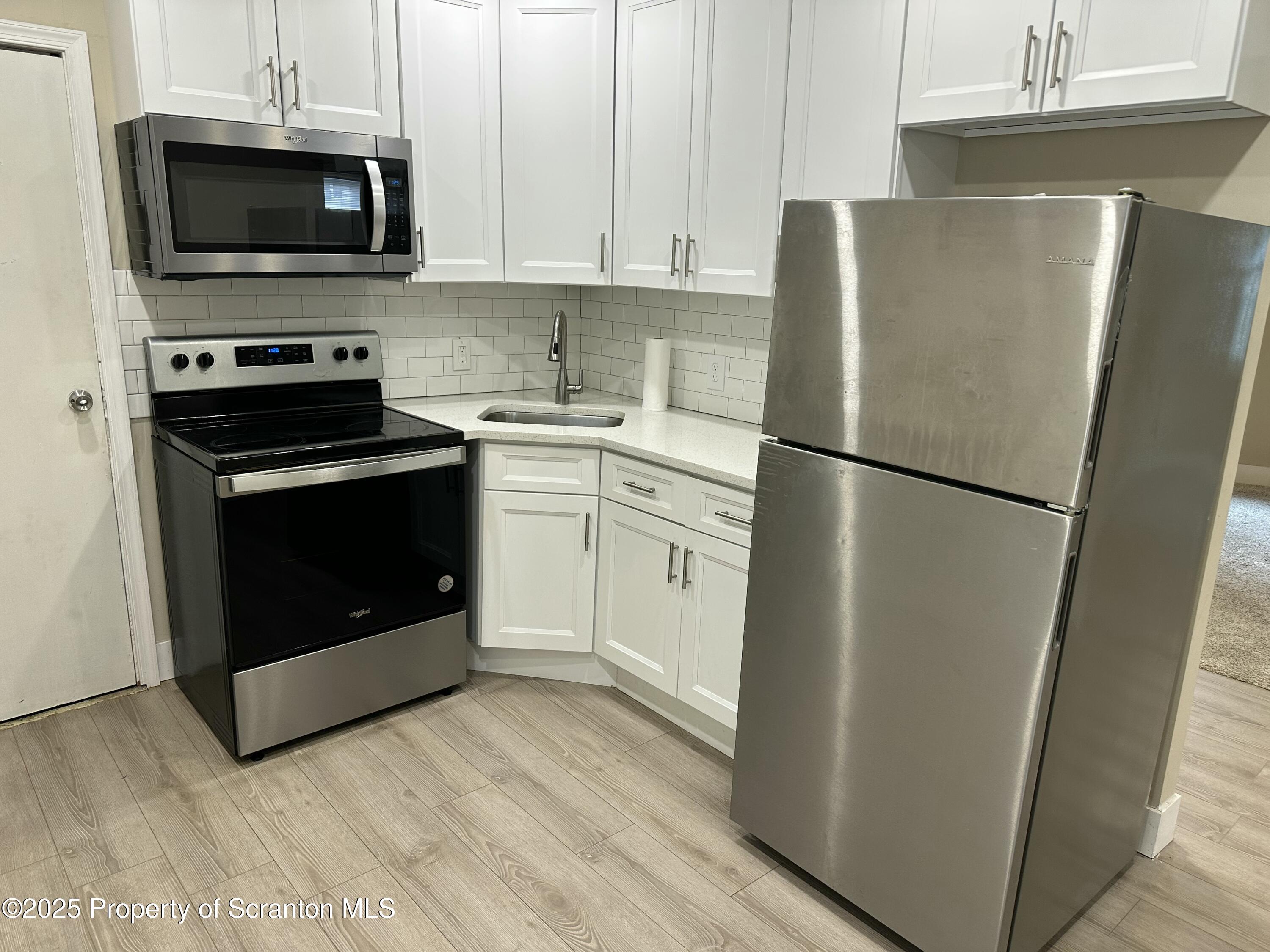 930 Madison Avenue, Unit B Scranton, PA 18510 - Photo 10 of 25 IMG_2420