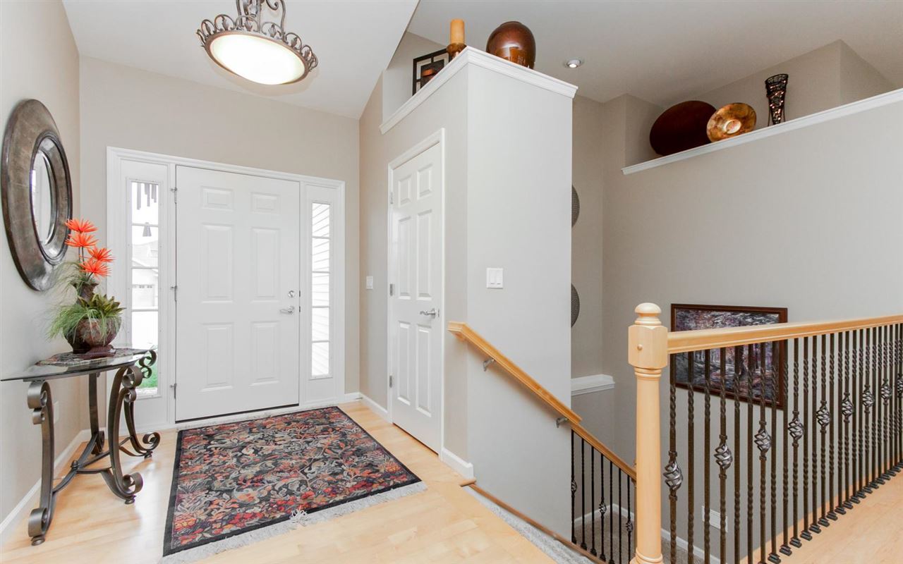 2320 Newcastle Road Marion, IA 52302 - Photo 2 of 25 Gallery Image 2
