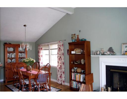 31 Aqueduct Road Wayland, MA 01778 - Photo 6 of 15 Gallery Image 6