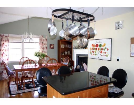 31 Aqueduct Road Wayland, MA 01778 - Photo 8 of 15 Gallery Image 8