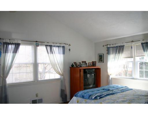 31 Aqueduct Road Wayland, MA 01778 - Photo 9 of 15 Gallery Image 9