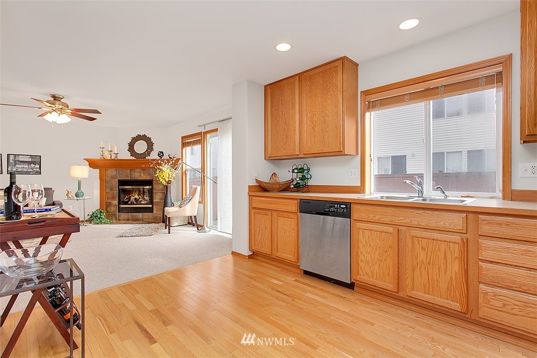 166 Ferndale Avenue Southeast Renton, WA 98056 - Photo 8 of 14