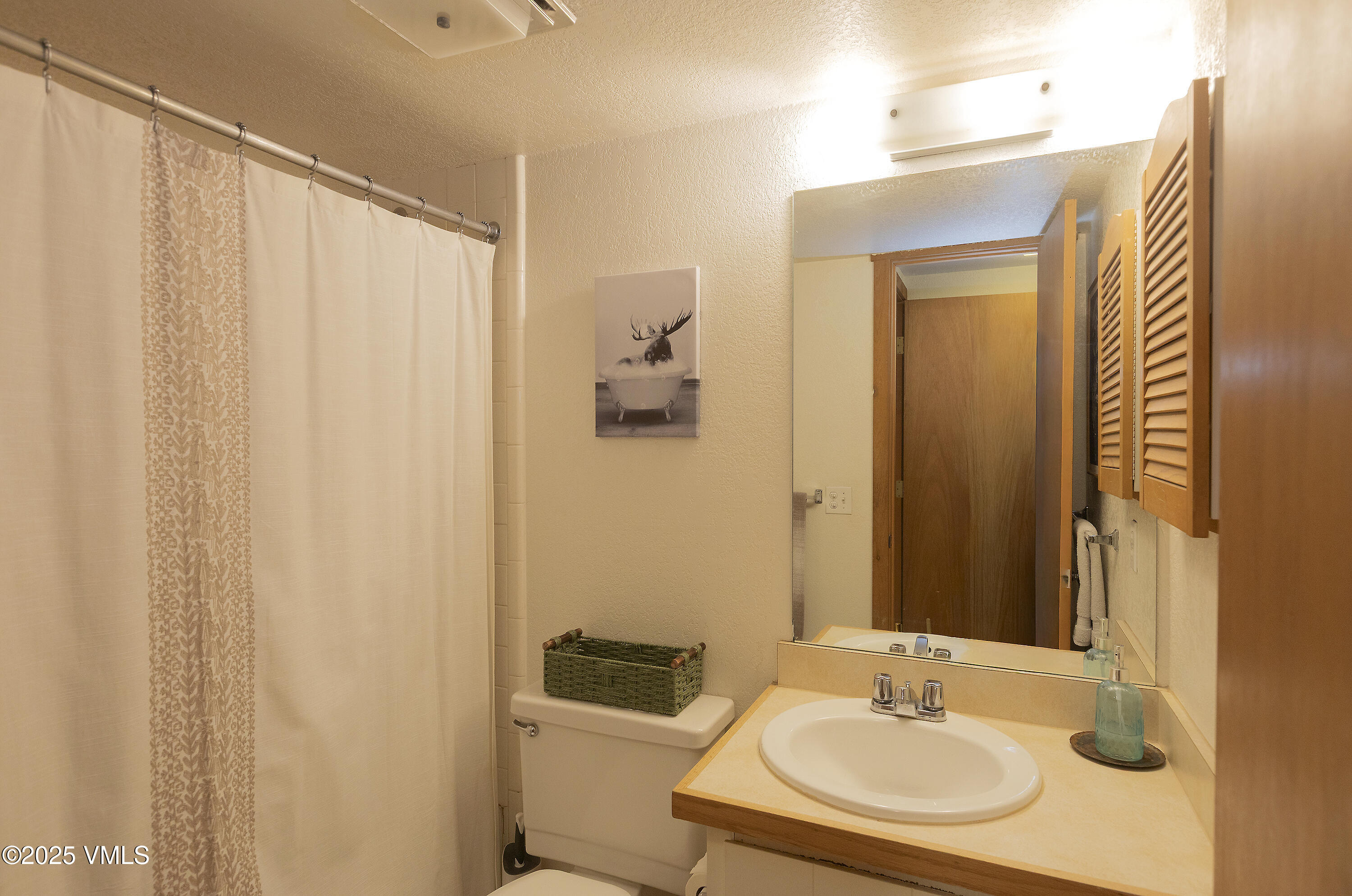 4570 Vail Racquet Club Drive, Unit 21 Vail, CO 81657 - Photo 5 of 19 Vail Racquet Club 2-1